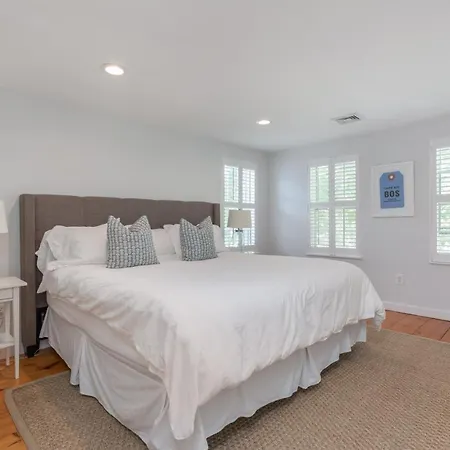 45A Pleasant St Villa